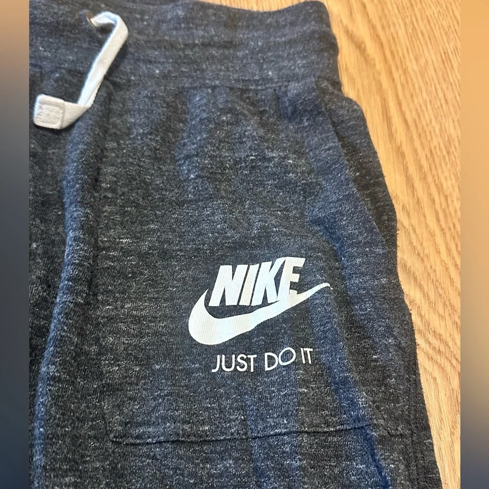 Nike Charcoal Dark Heather Grey Sweatpants Joggers - Picture 2 of 5